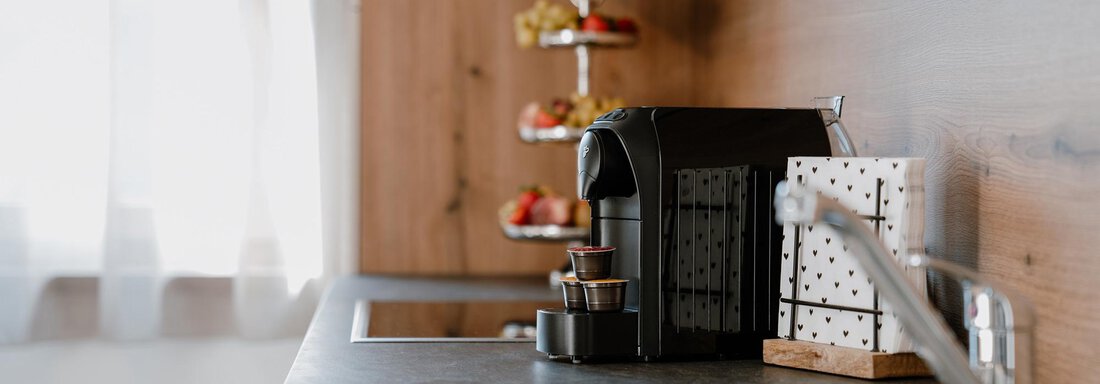 kueche_obst_kaffeemaschine - Apartment Fernzeit - Längenfeld