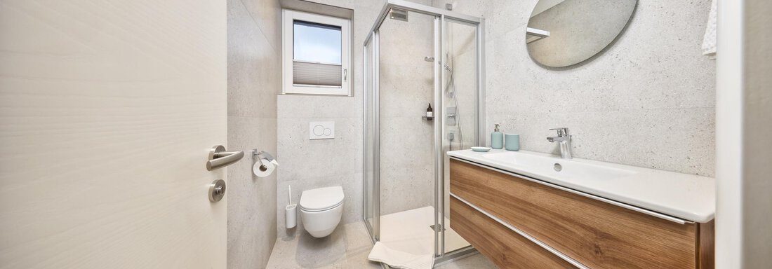 Badezimmer mit Dusche und WC - Apartment LAURA one - Längenfeld