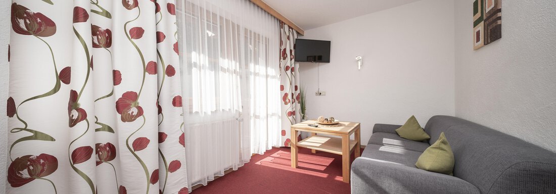 Enzian Schlafzimmer Nr.2 mit Balkon - Appart Klotz - Längenfeld