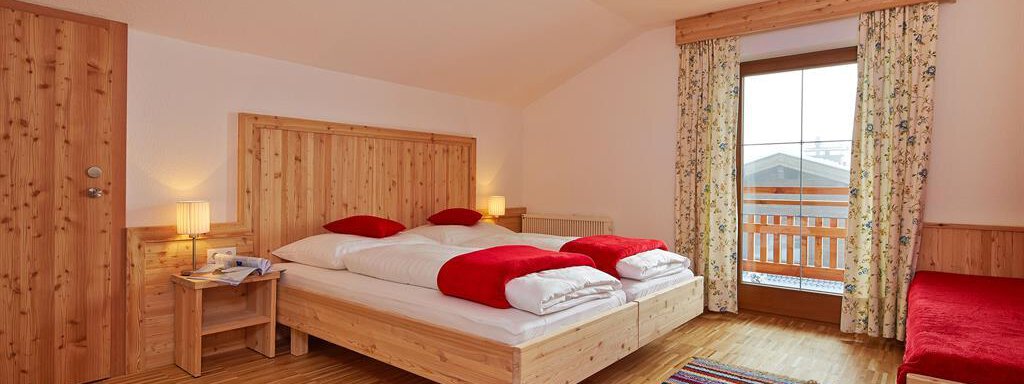 Zirbe - Schlafzimmer Zirbe - Schlafzimmer - Appartement am Sonnhof - Längenfeld