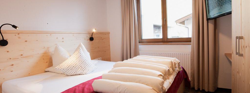 Typ 2 Schlafzimmer Typ 2 Schlafzimmer - Appartement Resort Falkner - Längenfeld