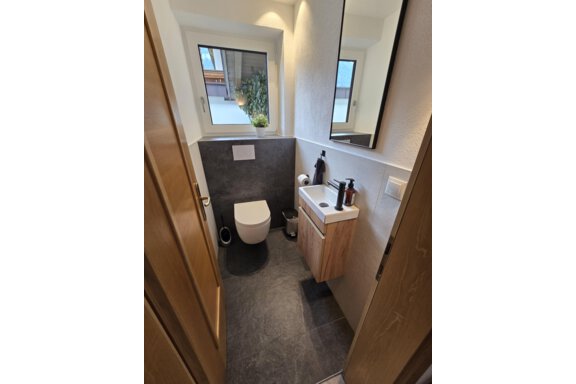 Toilette Erdgeschoß - Ferienhaus Fießmann - Längenfeld