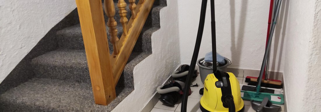 Putzutensilien im Keller - Ferienhaus Tami - Längenfeld