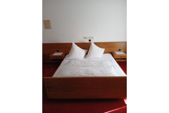 Doppelzimmer 1. Stock - Gästehaus Ennemoser - Längenfeld
