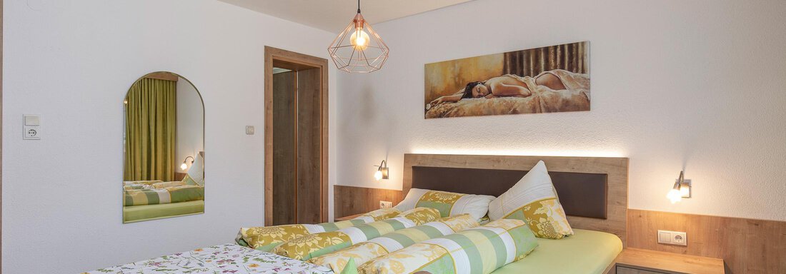Doppelzimmer Superior - Gästehaus Waltraud - Längenfeld