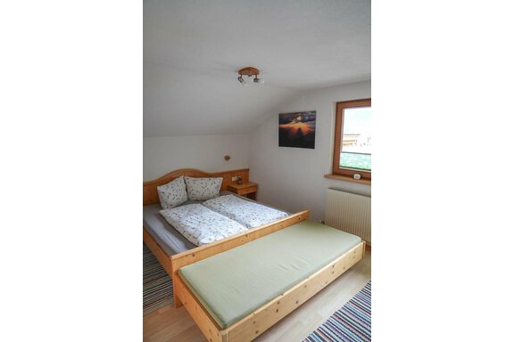 Doppelzimmer mit Zustellbettmöglichkeit - Hauertalerhof - Längenfeld