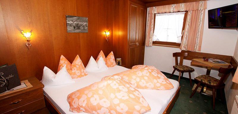 01-doppelzimmer3-haus-alpengluehen-tirol (1) - Haus Alpenglühn - Längenfeld