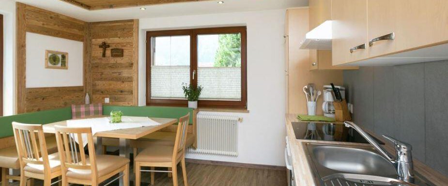 Kueche mit Essbereich - Haus Helene Prantl - Längenfeld