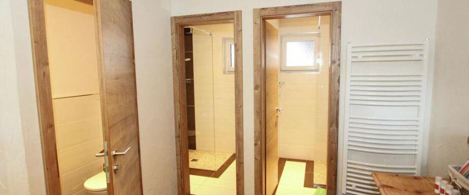 Eingang Baeder und Toilette im App. Prantl - Haus Helene Prantl - Längenfeld