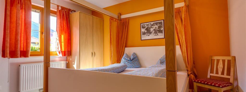 Schlafzimmer | © Haus Margret (CC C) Schlafzimmer - Haus Margret - Längenfeld