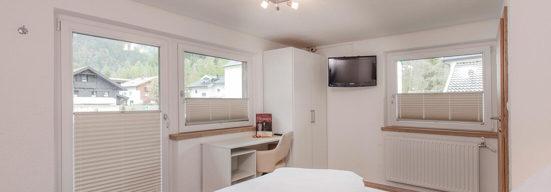 Doppelzimmer - Schlafzimmer - Haus Sonnenheim - Längenfeld