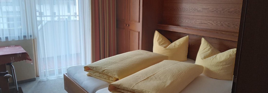 Schlafzimmer - Haus Wiesenblick - Längenfeld
