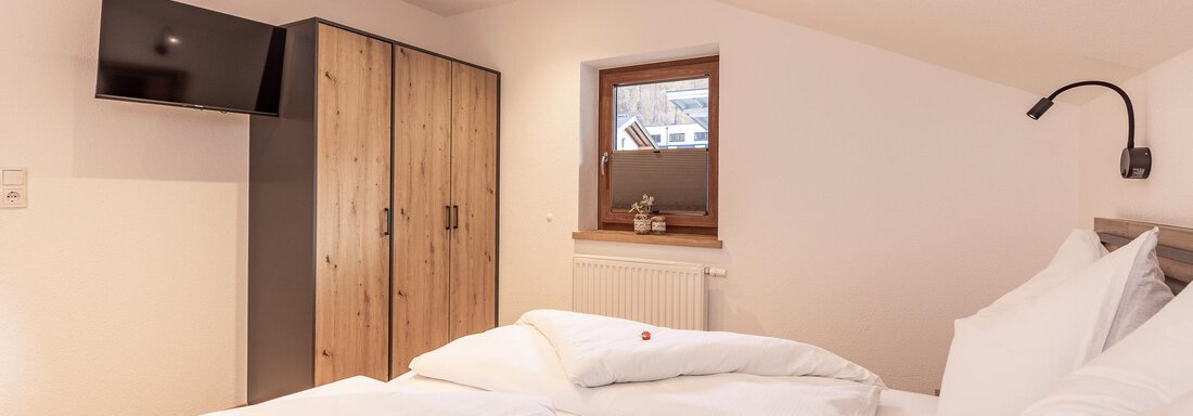 Zimmer OG - Irmas Ferienhäusl - Längenfeld