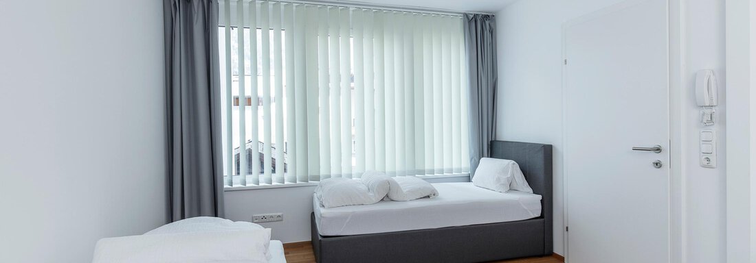 Doppelzimmer mit Zustellbetten - L-Arena Stipplerhof - Längenfeld