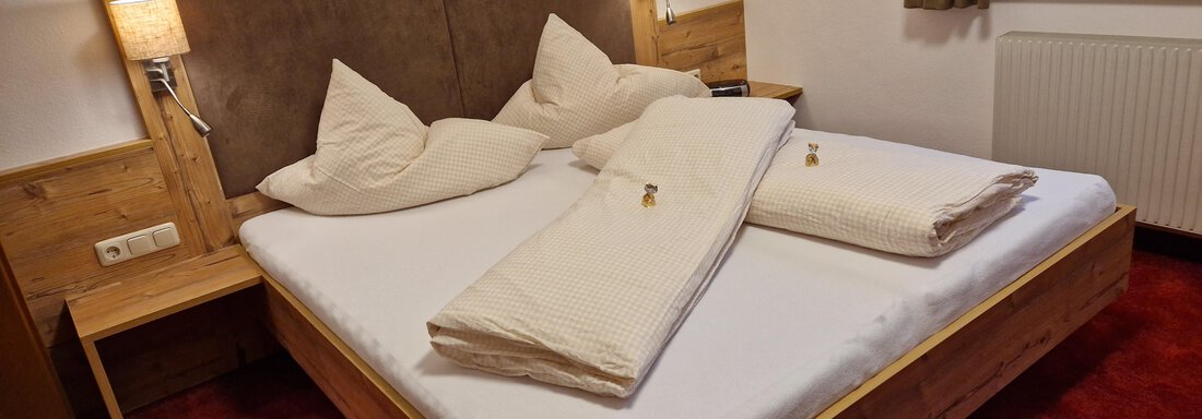 Doppelzimmer Hörndle | © Familie Ennemoser (CC C) Doppelzimmer Hörndle - Landhaus Ennemoser - Längenfeld