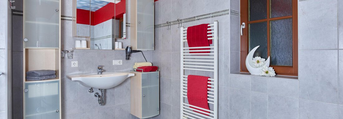 Badezimmer - Landhaus Ötztalblick - Längenfeld