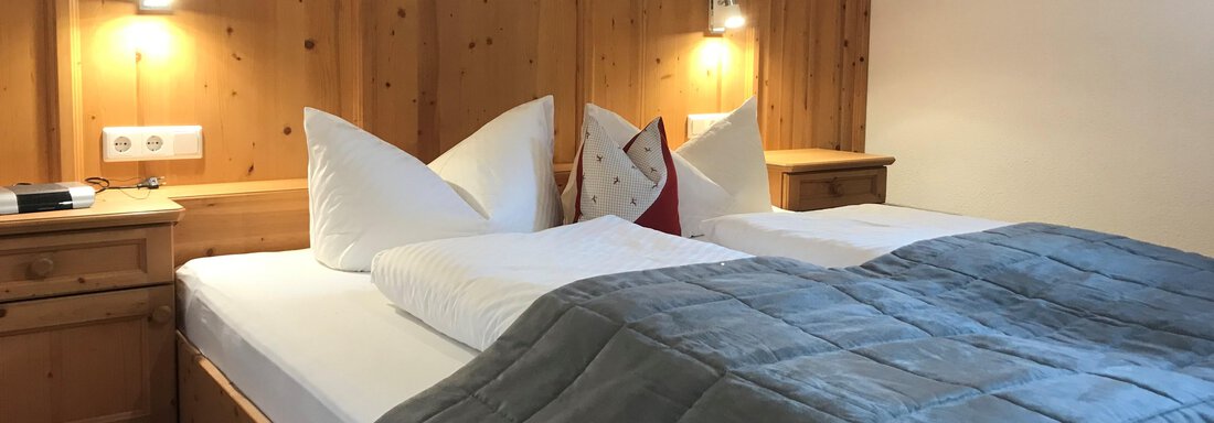 Doppelzimmer | © Martin Tamerl (CC C) Doppelzimmer - Martinshof - Längenfeld
