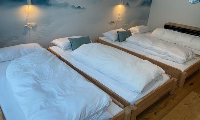 Schlafzimmer 2 - mit 2 -4 Einzelbetten - Mountain Space - Längenfeld