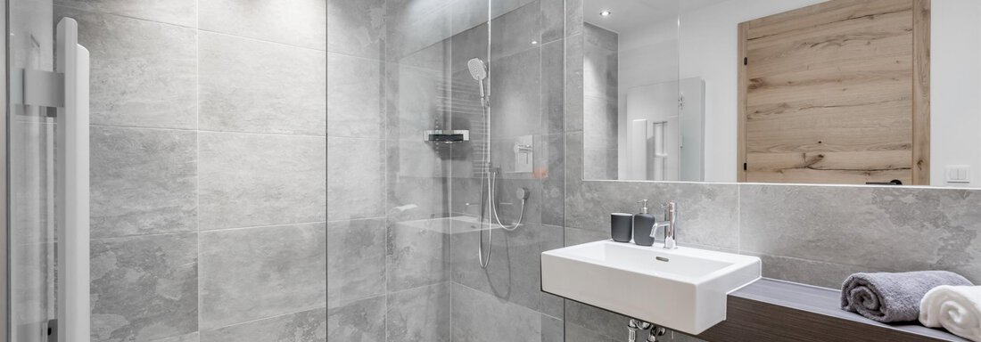 Lodge 2 - Begehbare Dusche im Bad - MYALPS Jordans Lodge - Längenfeld