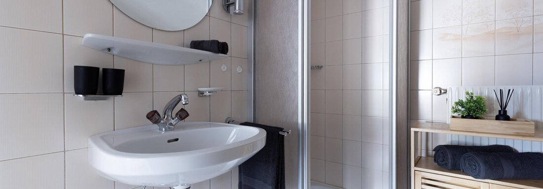 Badezimmer Superior - Pension Sonnenwinkl - Längenfeld