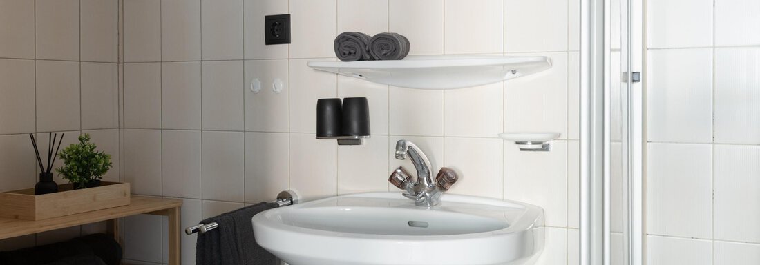 DZ Superior Bad 2 - Pension Sonnenwinkl - Längenfeld