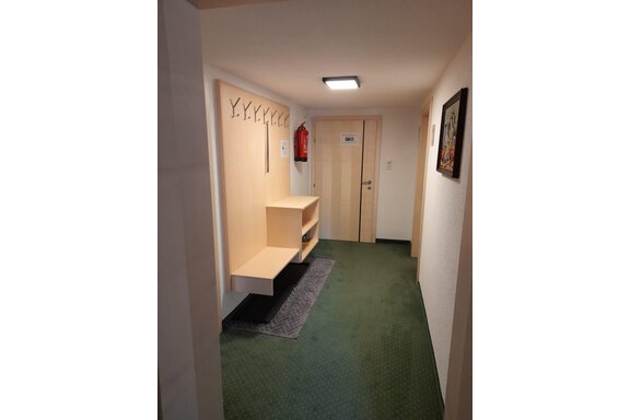 Hausgang mit Garderobe - Apart Benjamin - Niederthai