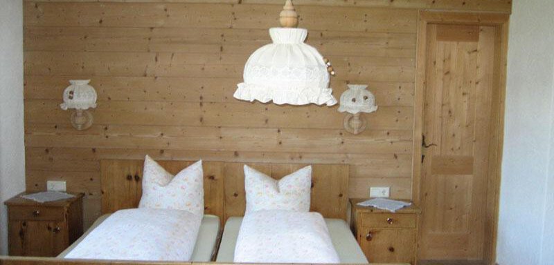 bedroom for three persons bedroom for three persons - Bio-Berghof Zimmer - Niederthai