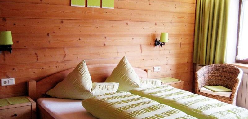 sleeping-room - Gästehaus ban Kneissl´s - Niederthai