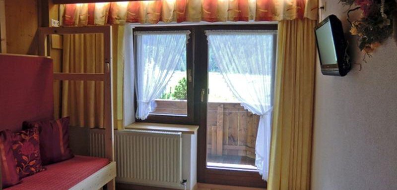 living-room - Gästehaus ban Kneissl´s - Niederthai