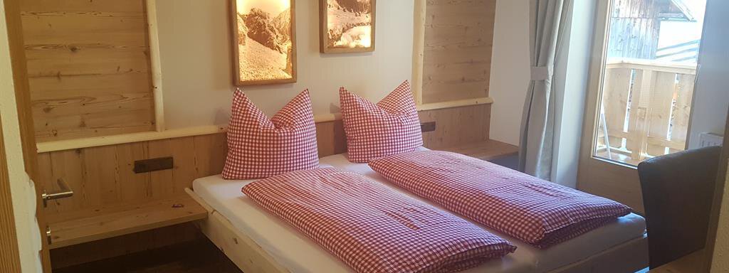 Doppelzimmer_1 Doppelzimmer_1 - Gasthof Leiter´s Hoamatl - Niederthai