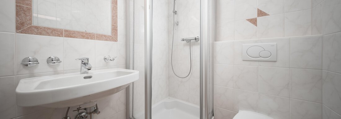 Badezimmer - Appartement "Alpenflair" - Gruebe Hof - Niederthai