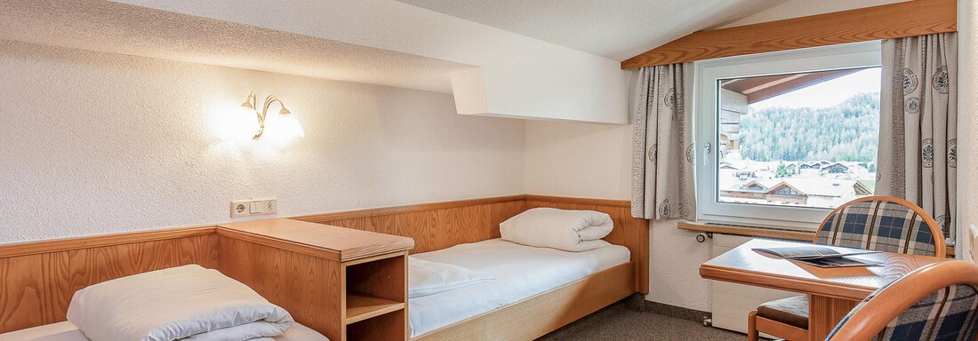 FS Alpenrose (ohne Balkon) 2 (1) - Hotel Falknerhof, am Ursprung - Niederthai