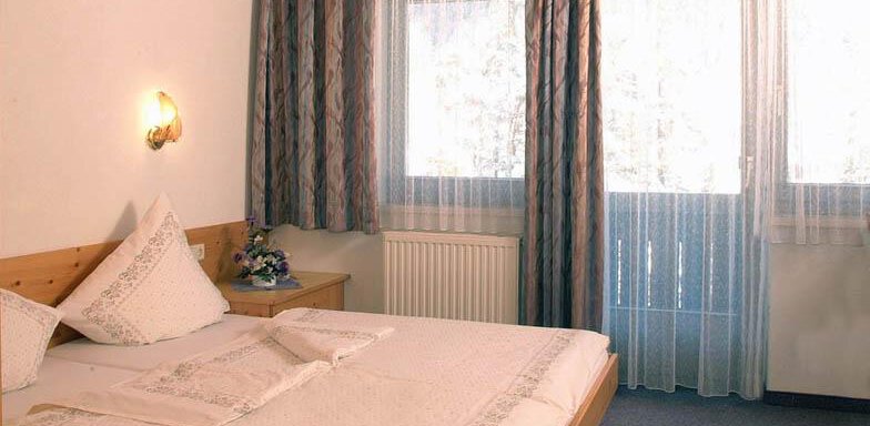 double room with shower/WC - Pension Herbold - Niederthai