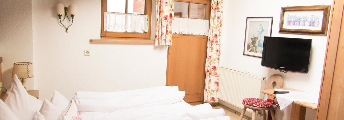Familienzimmer Seenplatte Familienzimmer Seenplatte - Pension Dorf Alm - Obergurgl