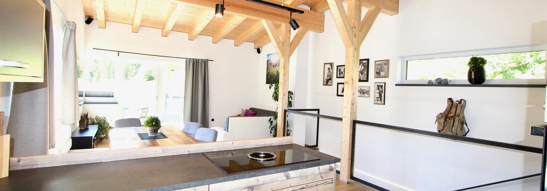 Wohnraum Ansicht Küche Wohnraum Ansicht Küche - Chalet Maria - Ochsengarten