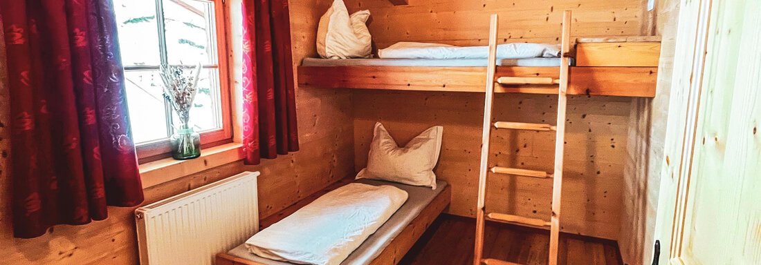 Zweibettzimmer | © Acherberg Alm (CC C) Zweibettzimmer - Acherberg Alm - Oetz