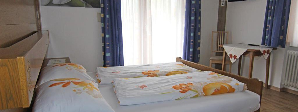 Doppelzimmer Acherkogelblick Doppelzimmer Acherkogelblick - Apartment Erhart - Oetz