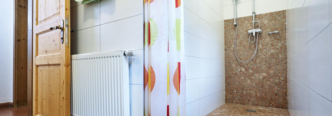 behindertengerechte Dusche - Chalet Pienz - NEU - Oetz