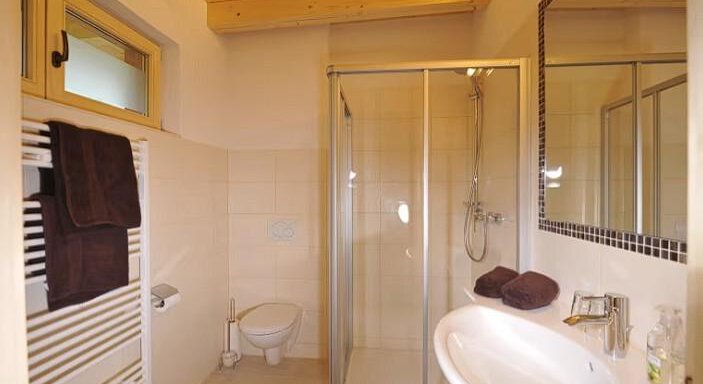 Badezimmer Komfortzimmer Camp - Feelfree Adventure Camp - Oetz