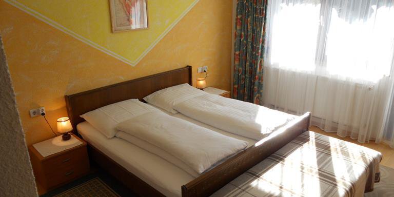 Schlafzimmer Top 1 Schlafzimmer Top 1 - Ferienhaus Ebene - Oetz
