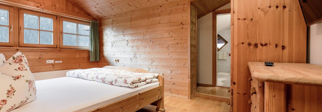 FEWO I Schlafen - oben - Ferienhaus Haid - Oetz