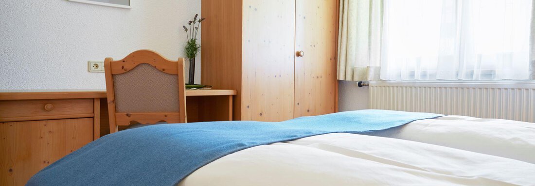 Zimmerdetail - Ferienwohnung Elfi Fiegl - Oetz