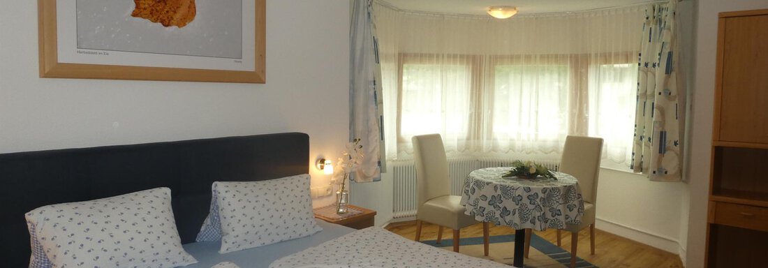 Sleeping room Enzian - Gästehaus Pfausler - Oetz
