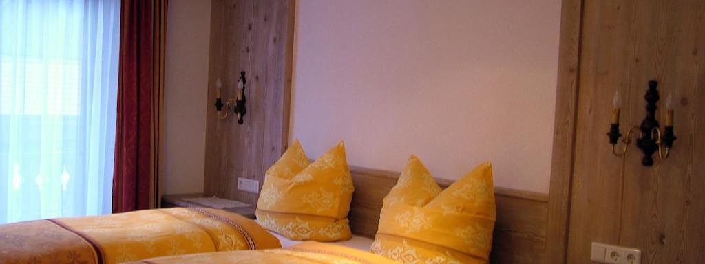 Comfort Doppelzimmer - Gästehaus Schrott - Oetz