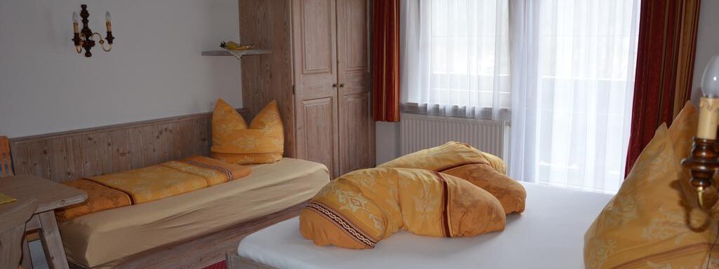 Comfort Doppelzimmer - Gästehaus Schrott - Oetz
