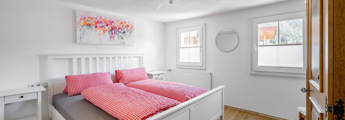 Schlafzimmer 3 - Haus Alpenblick - Oetz