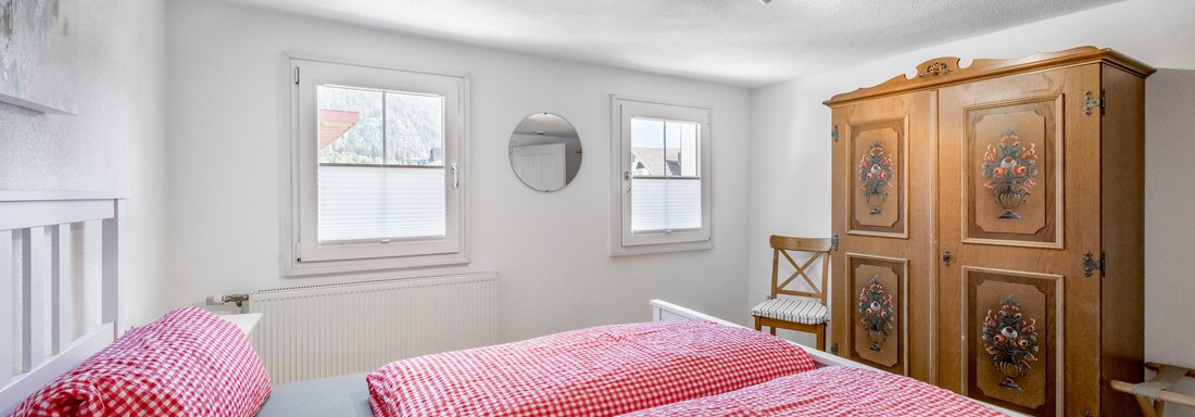 Schlafzimmer 3 - Haus Alpenblick - Oetz
