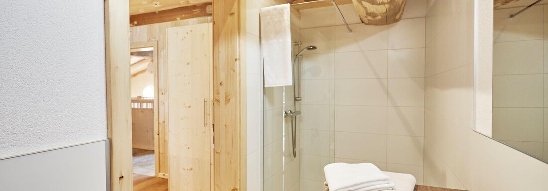 Doppelzimmer + Bad + Balkon (Ost oben) - Haus im Giessen - Oetz
