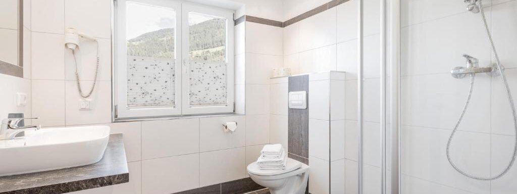 Haus Isabella Apartments-Bad-2 - Oetz