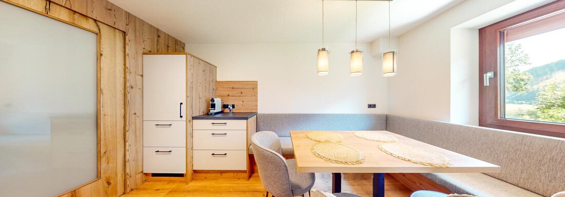 Küche - Esstisch Apartment Weitblick - Haus Matteo - Oetz